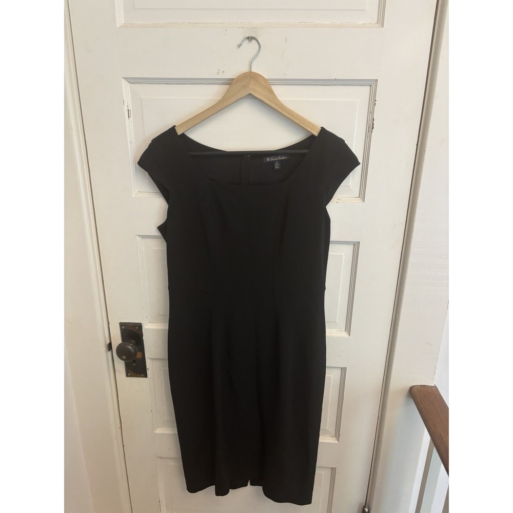 Brooks Brothers Women's Black Cap Sleeve Sheath Dress Lined Stretch‎ Size 10